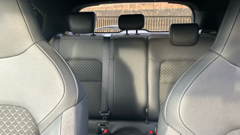 Nissan Juke 1.0 DiG-T N-Connecta 5dr Petrol Hatchback